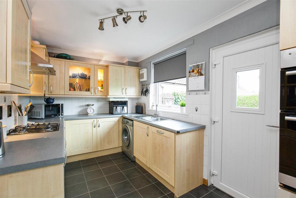 13 Bourtree Grove 10.jpg