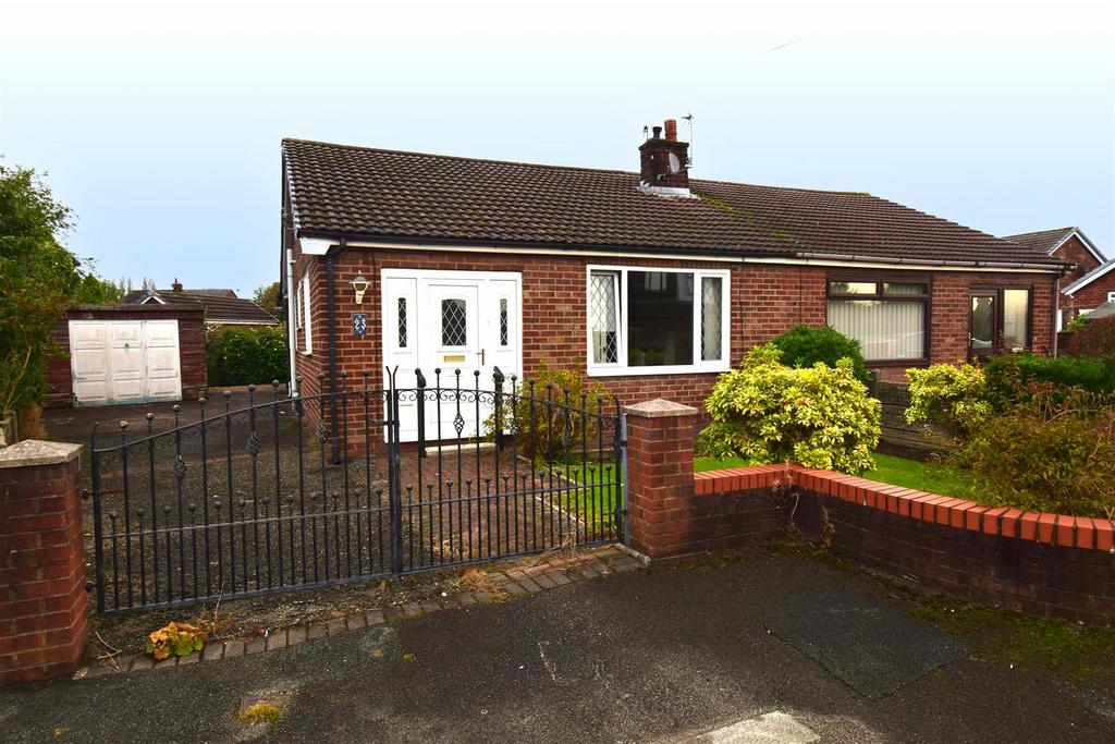 Dalkeith Road, Hindley Green, Wigan 3 bed semidetached bungalow £179,950