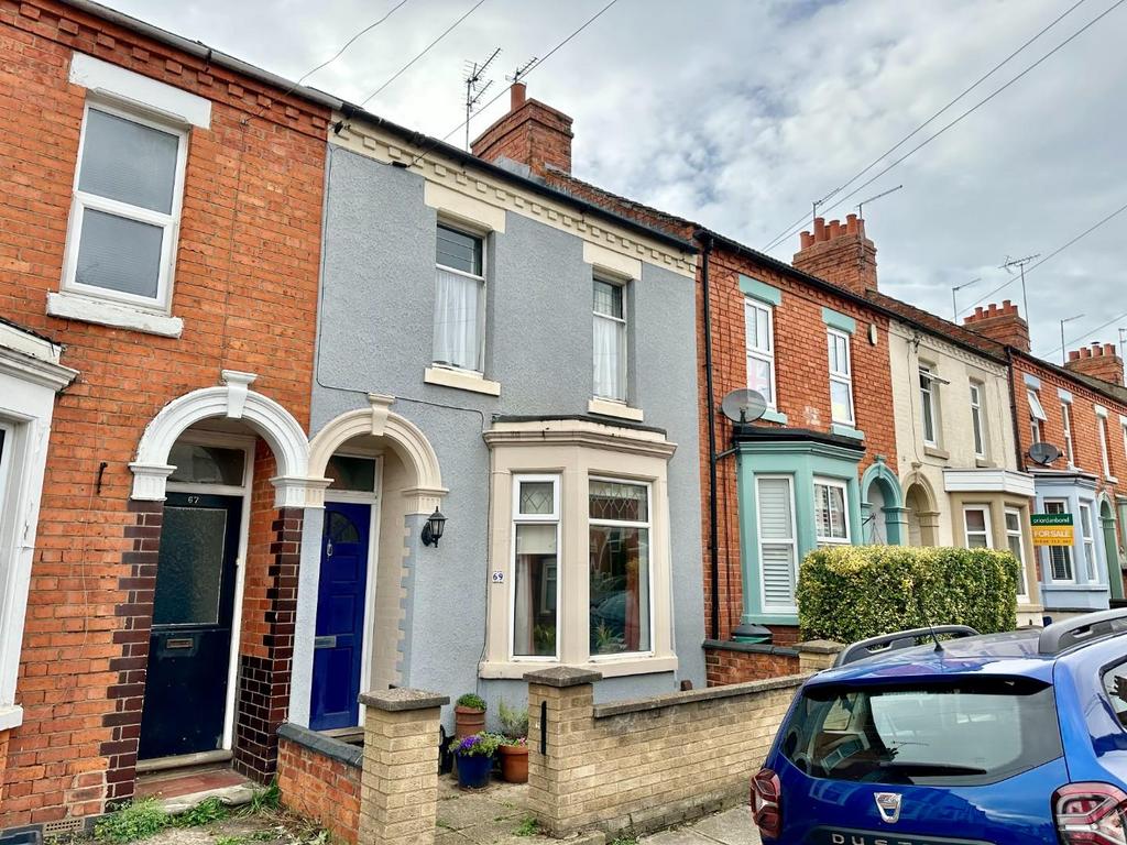 Cecil Road, Queens Park, Northampton NN2 3 bed terraced house £250,000