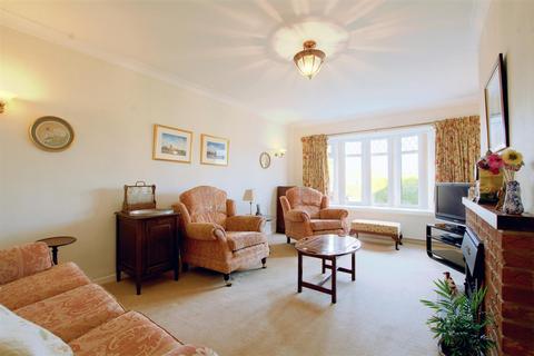 5 Stanmore Gardens, Arnold, Nottingham, NG5 6LX