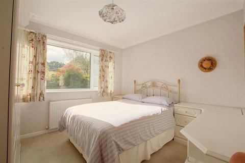 5 Stanmore Gardens, Arnold, Nottingham, NG5 6LX