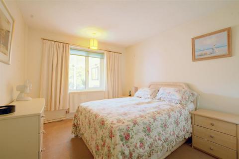 2 bedroom semi-detached bungalow for sale, Clarborough Drive, Arnold