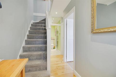 115 Tynemouth Drive, Enfield, EN1 4LP
