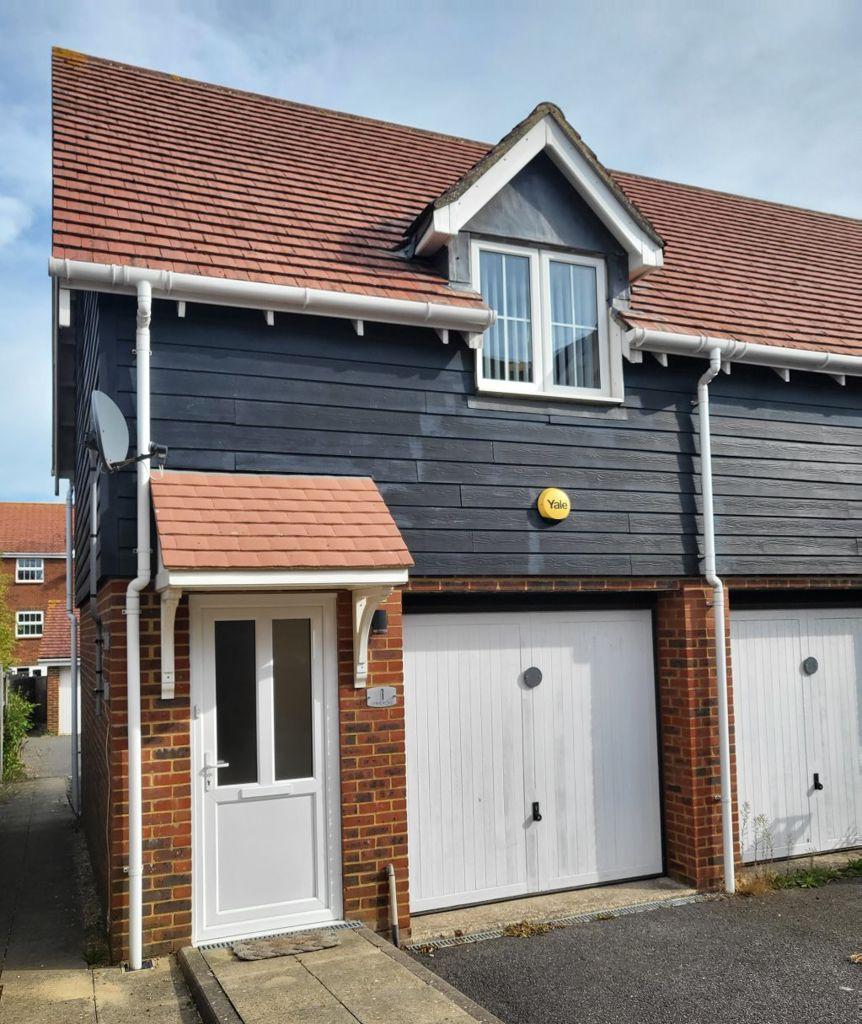 Lewis Road, Hawkinge 2 bed flat £1,050 pcm (£242 pw)