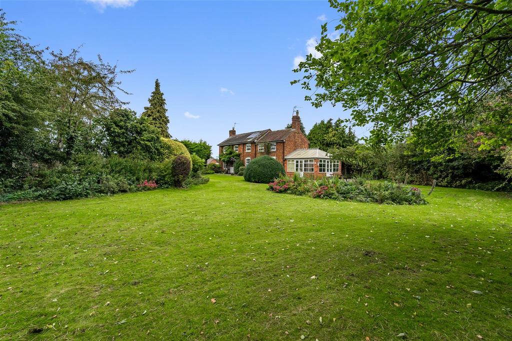 Mangerton, Lea Cross, Shrewsbury, Shropshire, SY5 8HR 4 bed detached