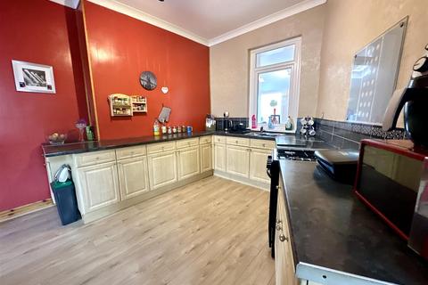 2 bedroom end of terrace house for sale - George Street, Barry