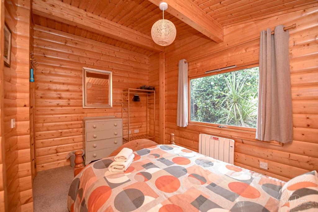 Log Cabin