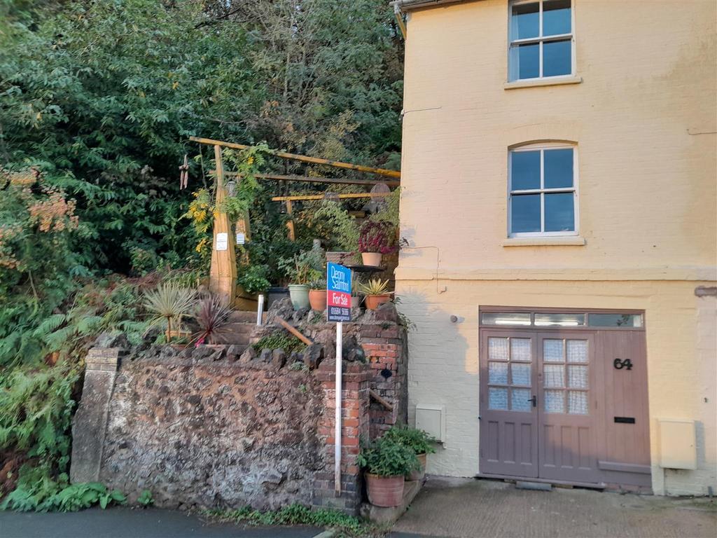 Westminster Road, Malvern 2 bed end of terrace house for sale £250,000