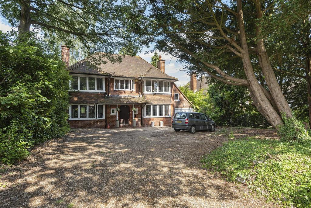 Kidmore Road, Caversham, Reading 3 bed detached house for sale £1,100,000