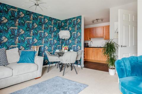 1 bedroom apartment for sale - Puffin House, Harbour Reach, Poole