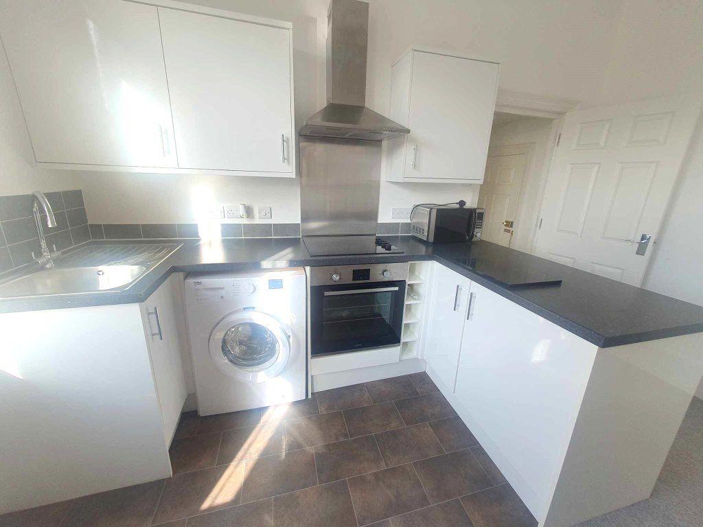 Woodville Road, Bexhill on Sea 1 bed flat £795 pcm (£183 pw)