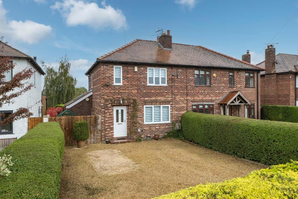 Shay Lane, Oscroft 3 bed semidetached house for sale £350,000