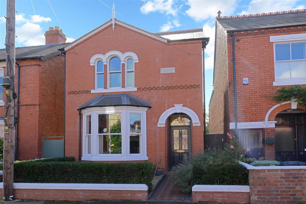 Canon Street, Cherry Orchard, Shrewsbury 4 bed detached house for sale