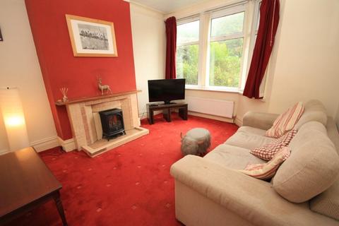 201 Queens Road, Bradford, BD2 4BT