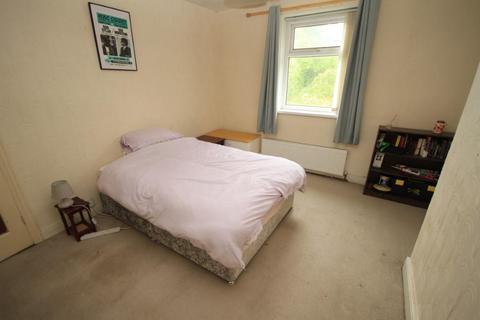 201 Queens Road, Bradford, BD2 4BT