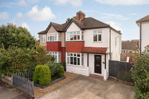 5 Inverness Road, Worcester Park, KT4 8PT