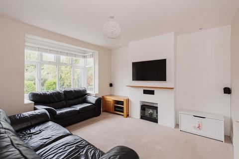 5 Inverness Road, Worcester Park, KT4 8PT