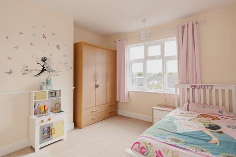 5 Inverness Road, Worcester Park, KT4 8PT