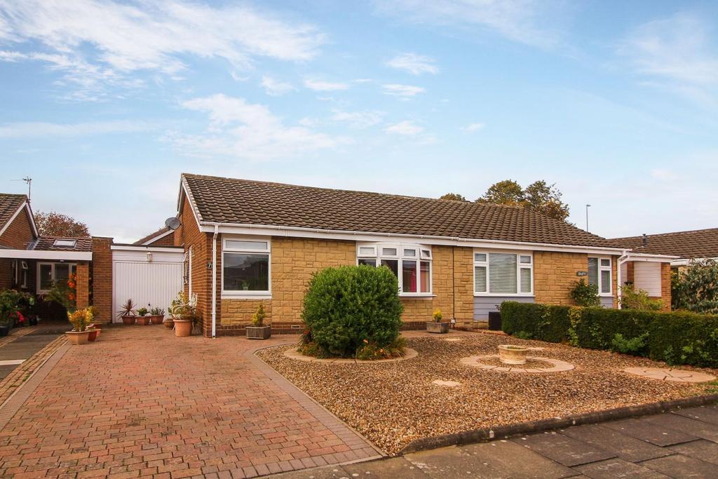 Burnside Close, Whickham, Newcastle Upon Tyne 3 bed semidetached bungalow for sale £275,000