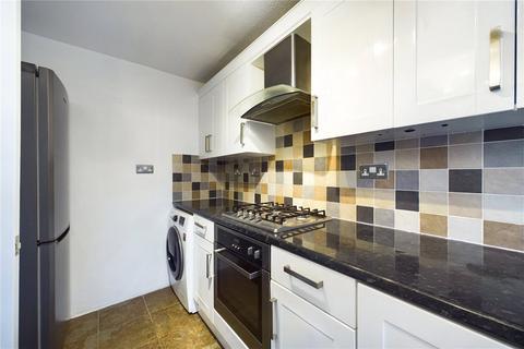 3 bedroom end of terrace house to rent, Frescade Crescent, Basingstoke, Hampshire, RG21