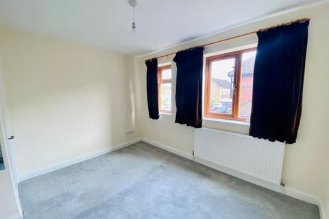 3 Bartlett Close, Warwick, CV34 4UY