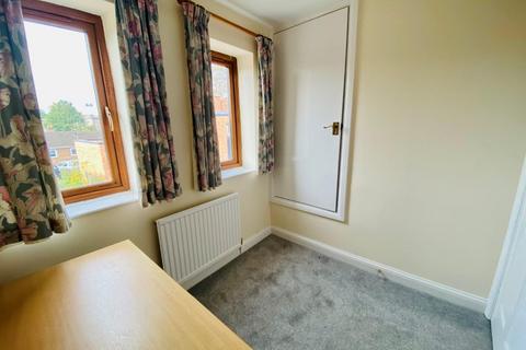 3 Bartlett Close, Warwick, CV34 4UY