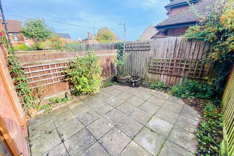 3 Bartlett Close, Warwick, CV34 4UY
