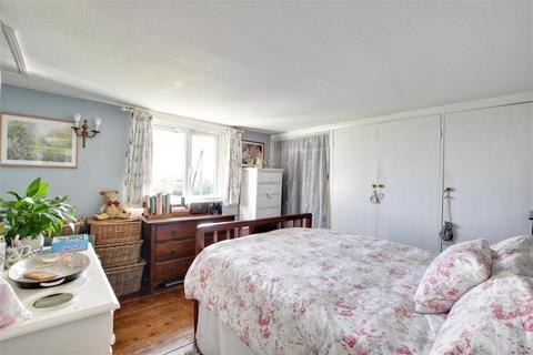 2 bedroom terraced house for sale - Guestling, Hastings