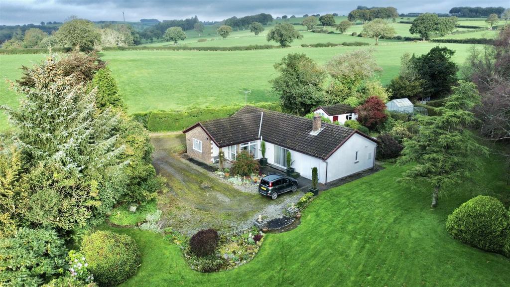 Overlooking the Teifi Valley, Nr Lampeter 3 bed property with land for