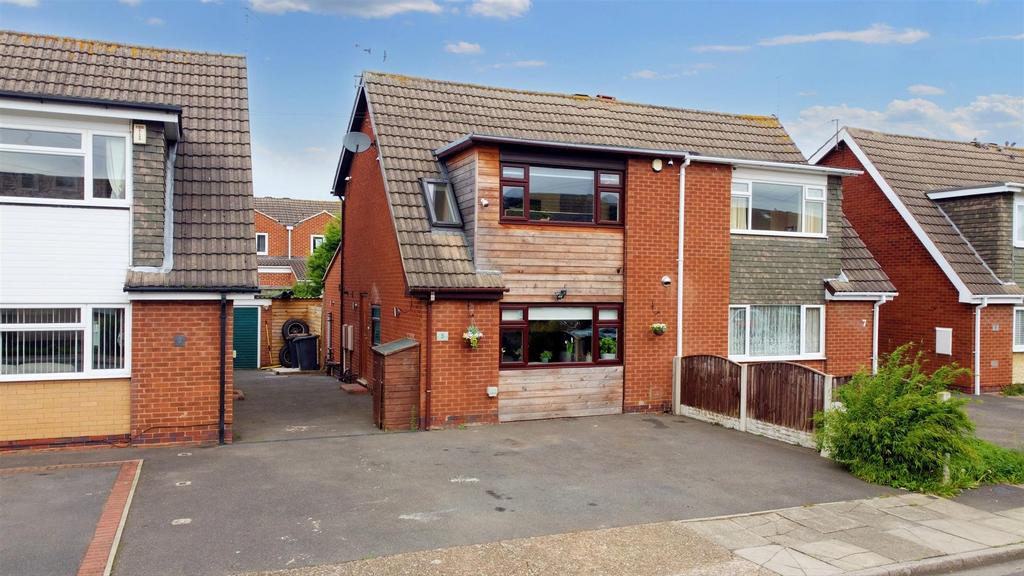 Cornwall Avenue 3 bed semidetached house for sale £260,000