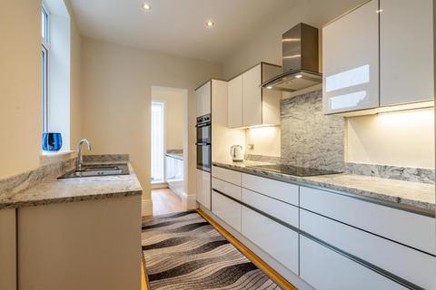 3 bedroom terraced house for sale - White Cross Road, York
