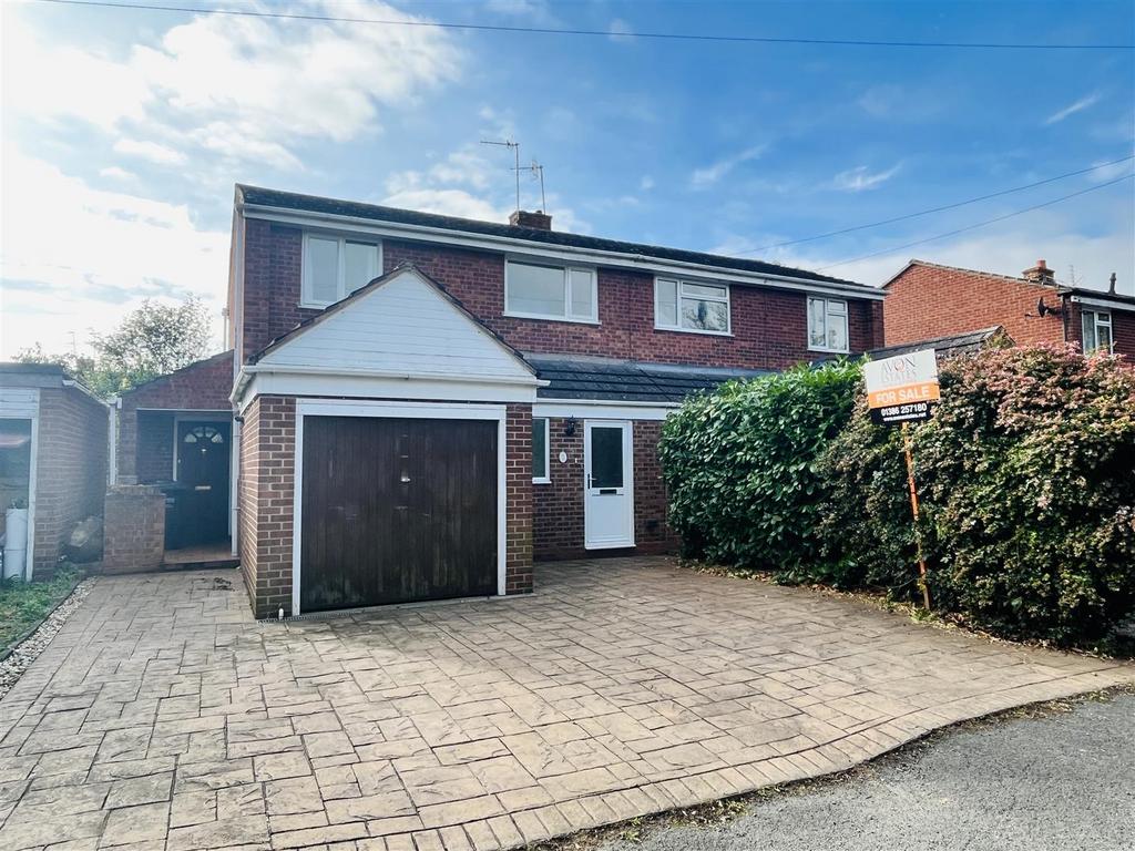Myatt Road, Offenham, Evesham 3 bed semidetached house for sale £269,950
