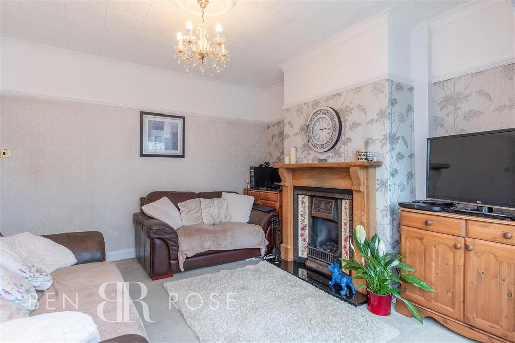 Sitting/Dining Room