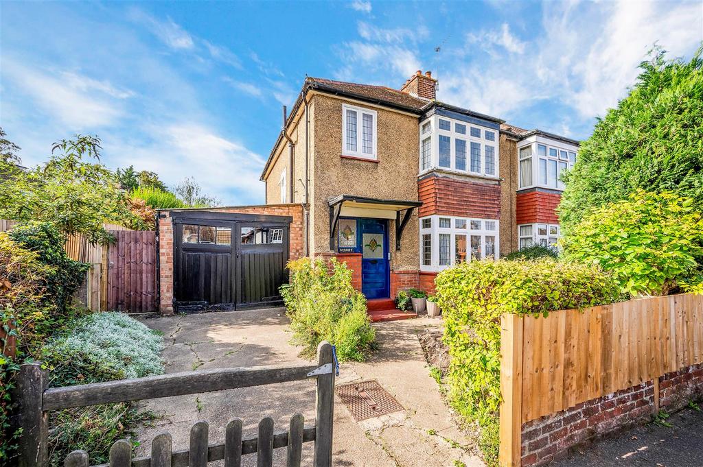 Albert Road, Epsom 3 bed semidetached house £625,000