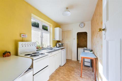 140 Albert Road, Epsom, KT17 4EL