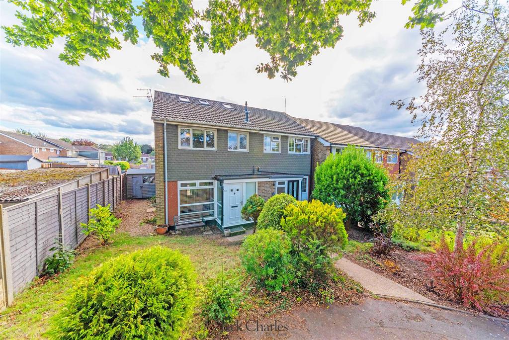 Cherwell Close, Tonbridge 3 bed end of terrace house £440,000