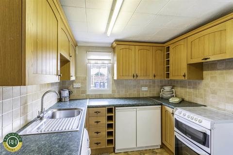10 Chestnut Avenue, Armthorpe, Doncaster, DN3 2HG