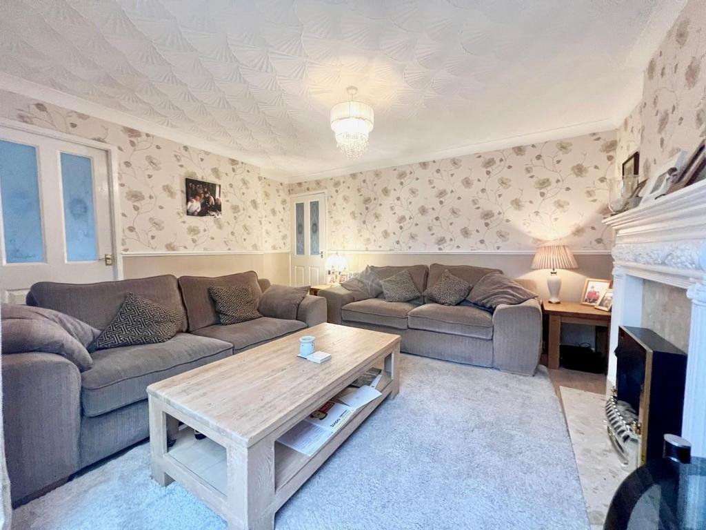 Taverner Way, High Green, Sheffield 4 bed detached house for sale £315,000