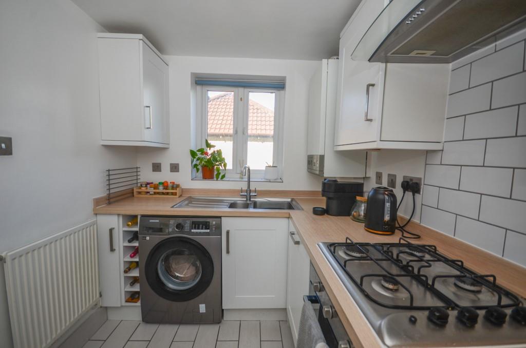 Kitchen pic 2.jpg