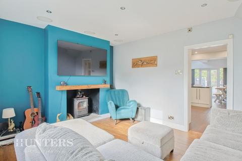 207 Alt Lane, Oldham, OL8 2HE
