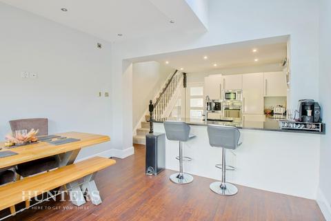 207 Alt Lane, Oldham, OL8 2HE