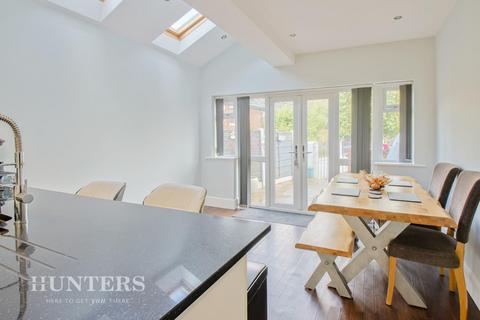 207 Alt Lane, Oldham, OL8 2HE