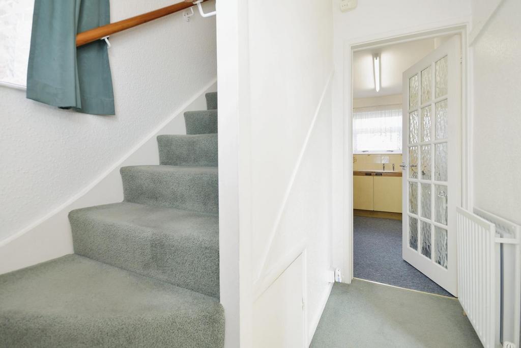 Lupton Crescent, Lowedges, Sheffield, S8 7NA 2 bed semidetached house for sale £130,000