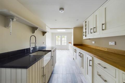 65 Eastgate, Pickering, YO18 7DX