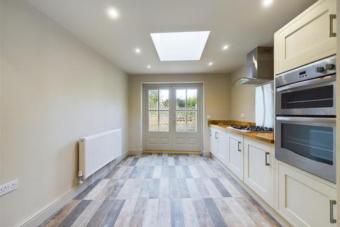 65 Eastgate, Pickering, YO18 7DX