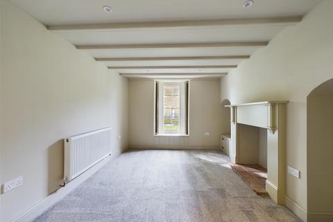 65 Eastgate, Pickering, YO18 7DX