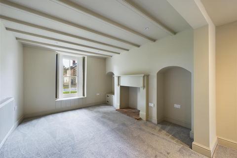 65 Eastgate, Pickering, YO18 7DX