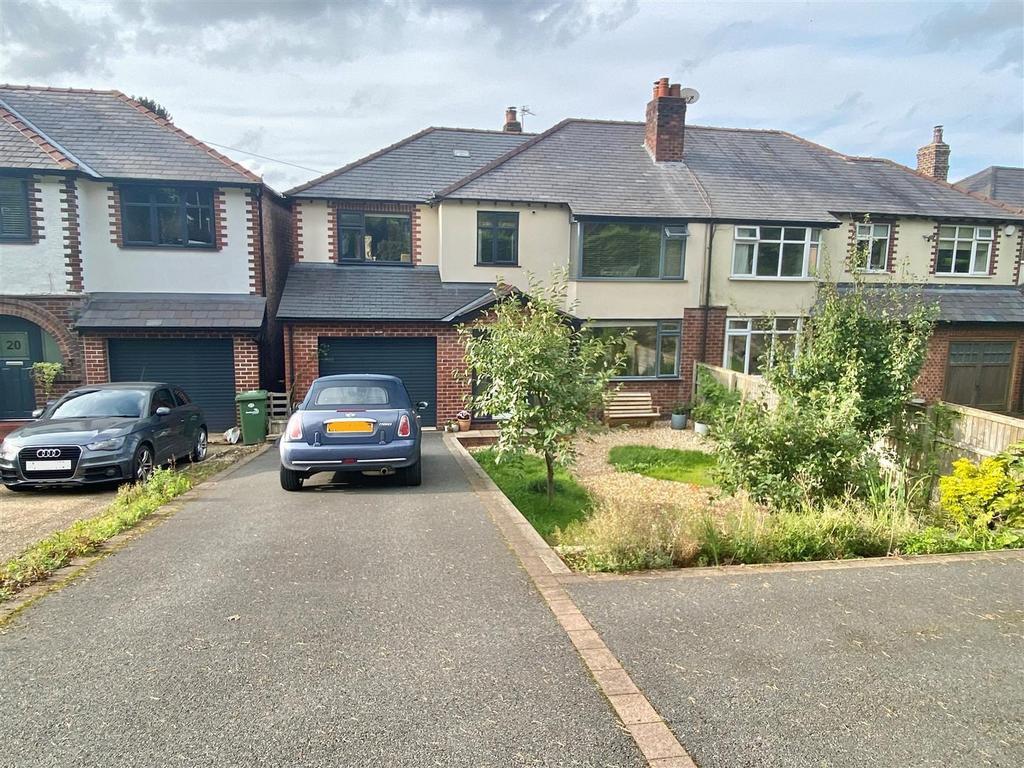 Ecton Avenue, Macclesfield 4 bed semidetached house £460,000