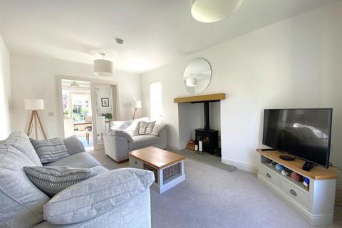 5 Moorfields, Little Crakehall, Bedale, DL8 1GZ