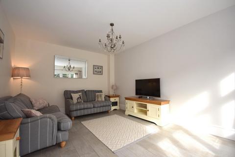 3 bedroom detached house for sale - 22 Goldsland Walk, Wenvoe, CF5 6FD